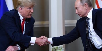 “Proces drejt normalizimit të marrëdhënieve mes dy vendeve”, Moska njofton nisjen e përgatitjeve për një takim Trump-Putin