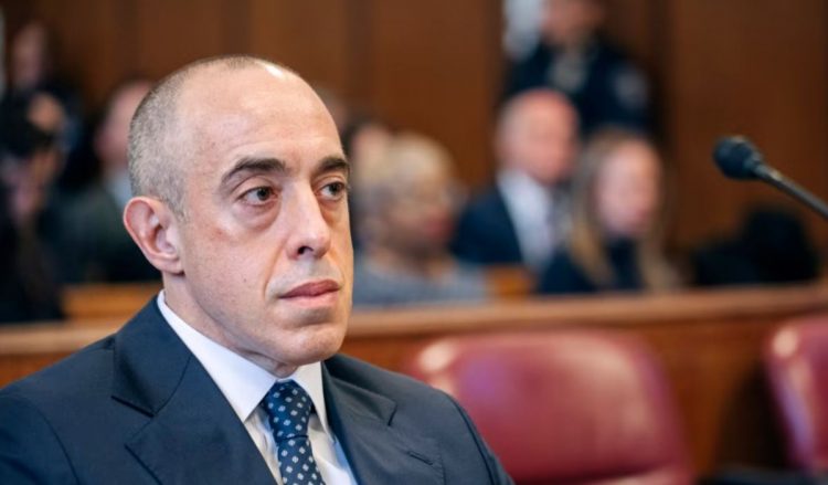 SHBA/ Departamenti i Drejtësisë i kërkon një gjykate pushimin e çështjes ndaj Kryebashkiakut të Nju Jorkut