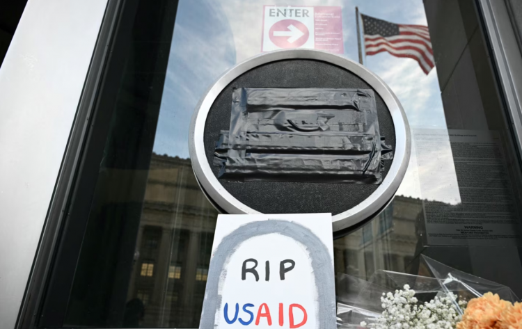 Gjykata federale pezullon vendimin e administratës Trump, 2200 punonjës të USAID vijojnë punën përkohësisht