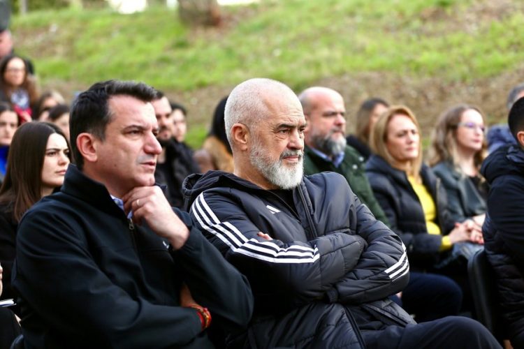 Arrestimi i Veliajt, Rama ndërpret axhendën në Shkodër, niset urgjent drejt Tiranës 