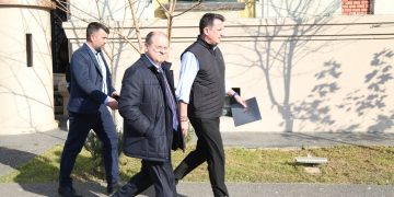 Veliaj i kërkon ILD që të pezullojnë Olsi Dadon: Përdori telefonin e punës për të kërkuar leje ndërtimi