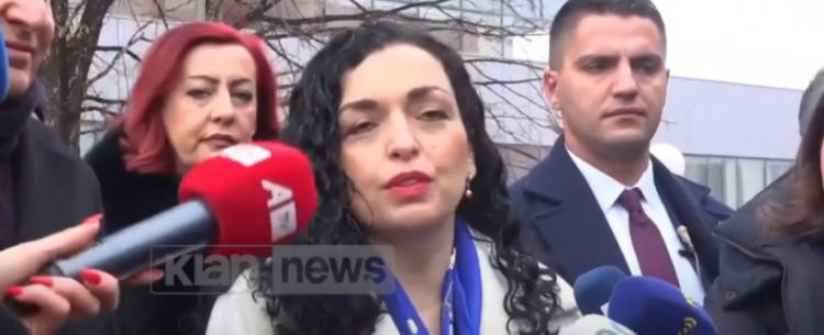 Vjosa Osmani uron Kosovën në 17-vjetorin e Pavarësisë: Faleminderit atyre që sakrifikuan për këtë ditë