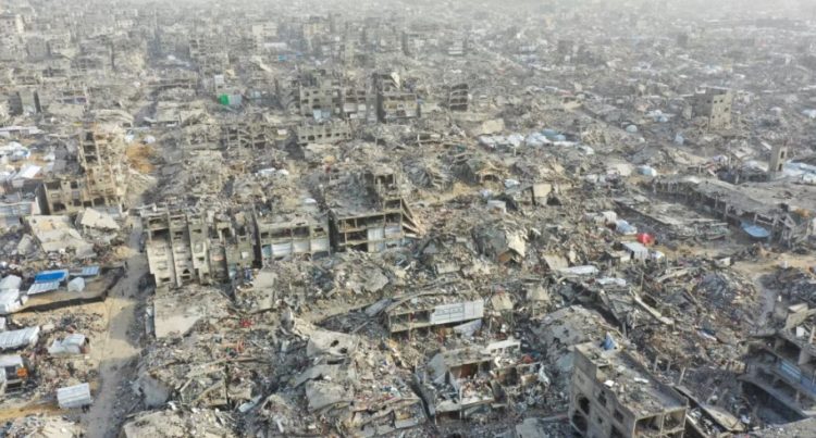 Sulmet izraelite vrasin palestinezë në Gazë dhe Bregun Perëndimor