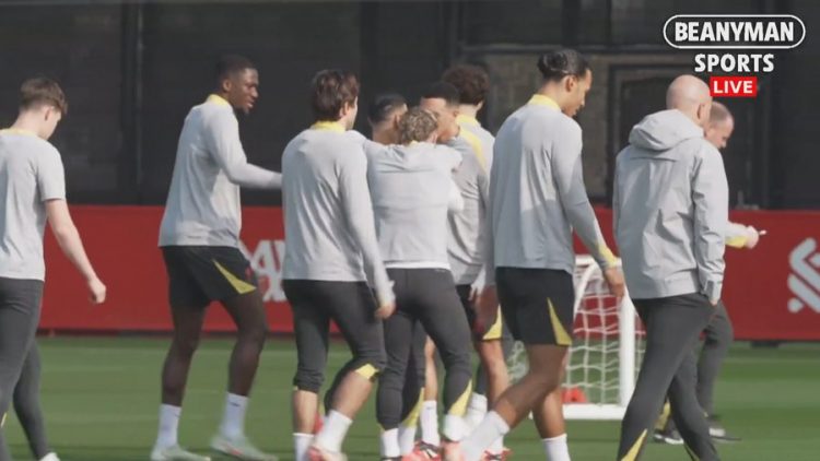 Tension te Liverpool, Salah e Alexander-Arnold sherr në stërvitje