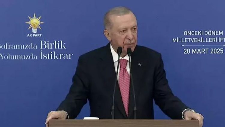 Protestat kundër arrestimit të kryetarit të bashkisë së Stambollit, reagon Erdogan: Opozita hipokrite