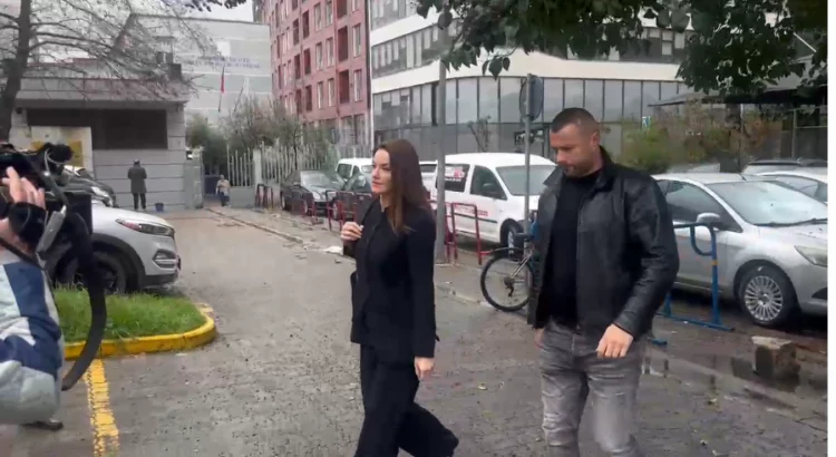 Ajola Xoxa paraqitet në SPAK, sot jepet vendimi për sekuestron e llogarive bankare 