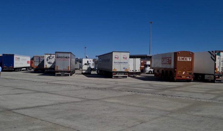 Rritet tregtia me jashtë, bien importet