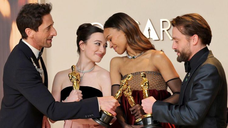 “Anora” triumfon në Oscar, merr 5 statuja të arta