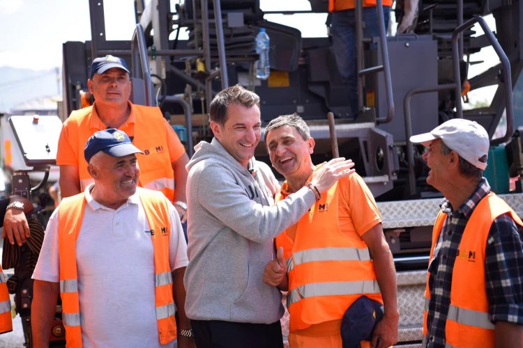 “Pendohu qen!”/ Veliaj reagon nga burgu: S’paskam shfaqur pendesë? Unë ende s’kam akuzë!