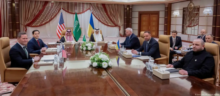 SHBA zhbllokon ndihmat për Ukrainën, çfarë pritet më tej