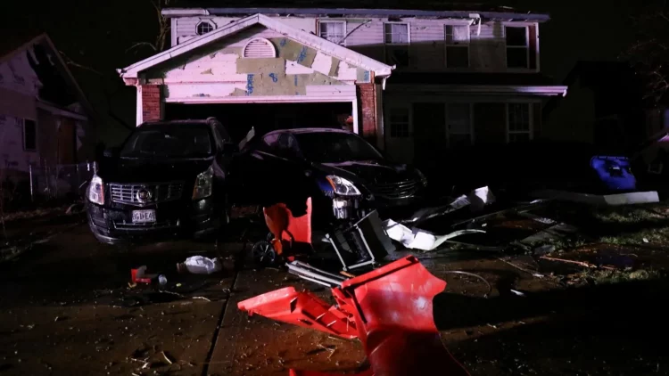 Tornado dhe përmbytje në SHBA, humbin jetën 18 persona