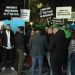 Protesta për mbylljen e Tik Tok/  Të rinjtë me pankarta në duar nisen nga selia blu drejt Kryeministrisë