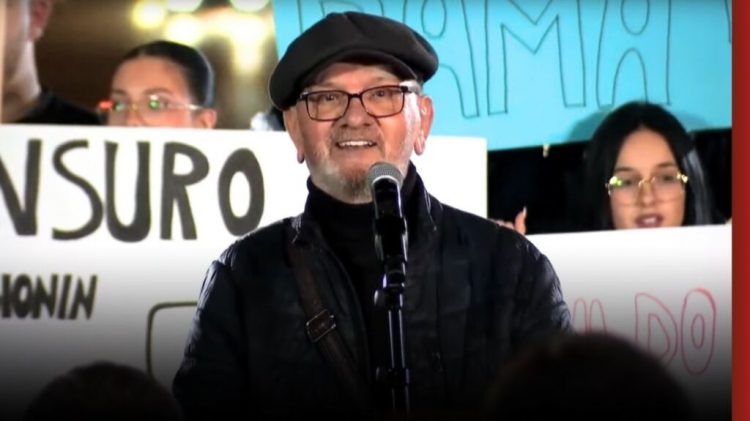 Pse dele jemi ne?/ Mehdi Malkaj: Nuk bëhet gjë pa protestë! Grekët dogjën Athinën, serbët shqyen Beogradin!