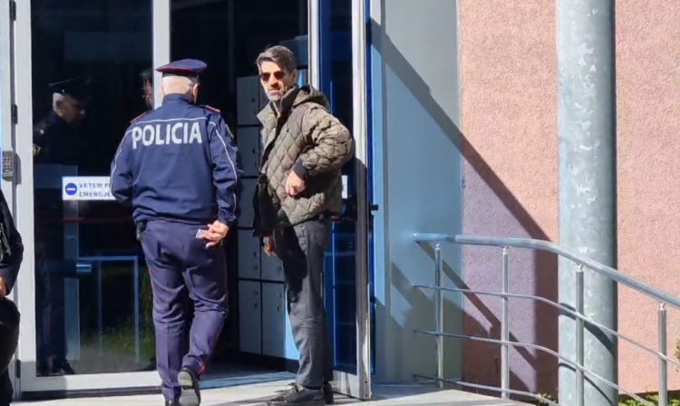 Nën masën e sigurisë “arrest në shtëpi”, biznesmeni Abule del nga SPAK pas katër orësh