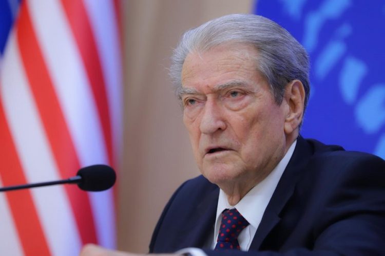 “Rama thërret në zyrë punonjësit e bashkisë dhe i kërcënon”/ Berisha: Këtë skenar përpiqet ta mbulojë me Lul Bashën dhe Unikkatilin