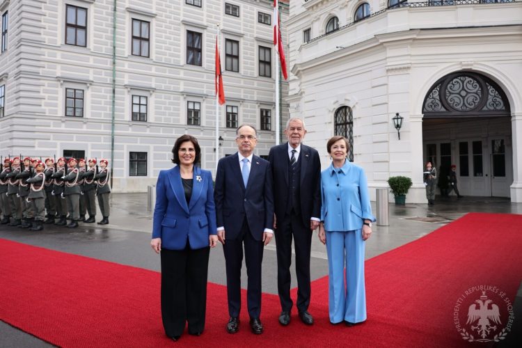 Begaj pritet me nderime nga homologu në Austri: Shqipëria është optimiste për të hapur brenda vitit të gjithë grup-kapitujt për integrimin në BE!
