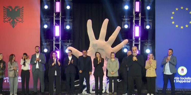 “Më 11 maj mund të bëhemi 1 mln”, Rama: Ata që thonë se gjithë socialistët janë nëpër burgje, na marrin të keqen!