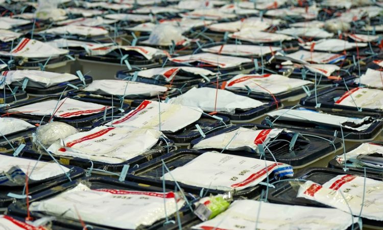 Kosovë/ KQZ refuzon hapjen e kutive të votave me postë për rivlerësimin e atyre të shpallura të pavlefshme