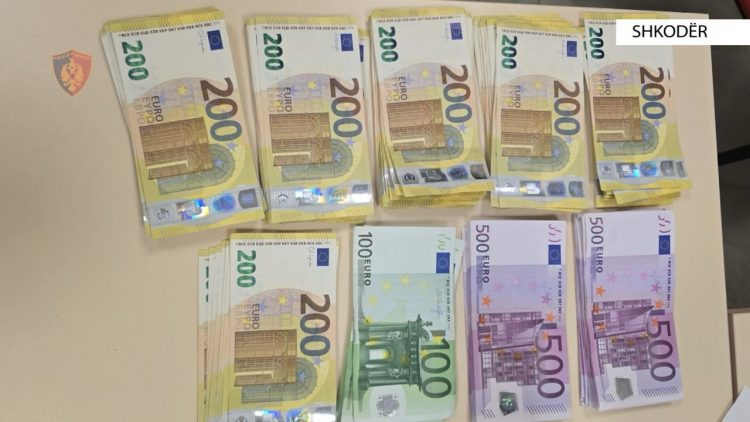 Çifti irlandez gjen 41 mijë euro në Durrës, i dorëzon në policinë e Shkodrës
