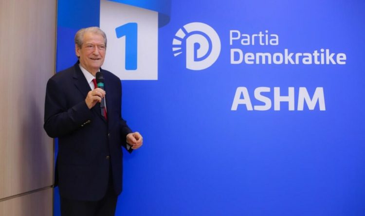 “Kush voton 1-in, është 1-sh”, Berisha ngrihet në këmbë për “logon e betejës”