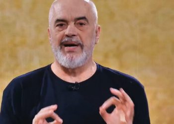 “Transporti i fëmijëve në shkolla falas”/ Rama: Siguri dhe mbrojtje me kamerat inteligjente. Do të ndërtohen konviktet e… 