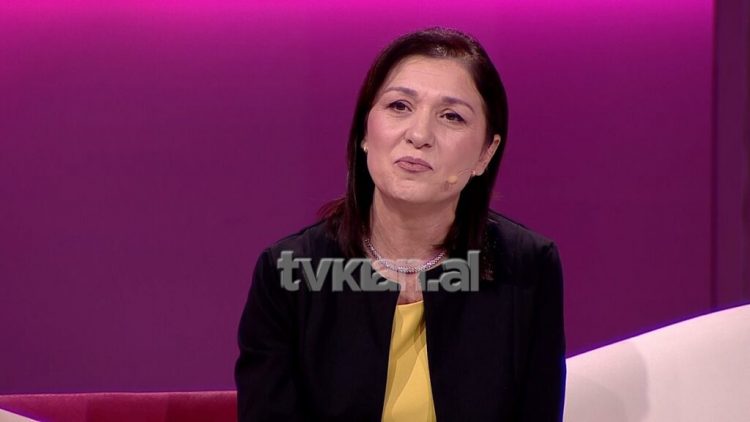 “Po mbaron, po vdes!” Gabimi i mjekëve thuajse i kushtoi jetën: Harruan placentën, rashë në koma