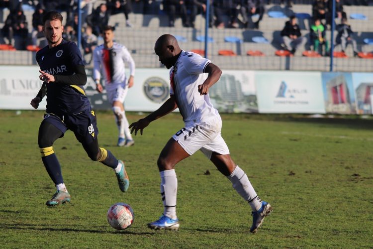 Sulmi me thikë te Flamurtari, klubi tregon si paraqitet gjendja shëndetësore e futbollistit