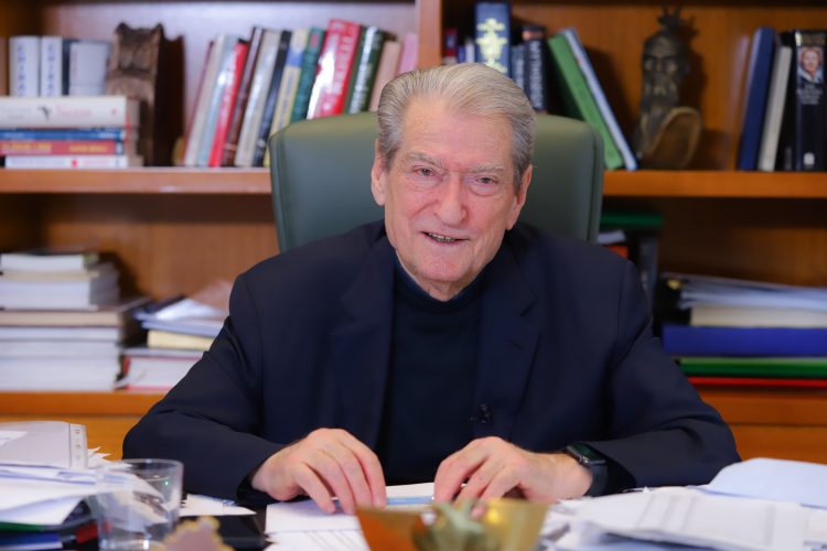 Mbyllja e “TikTok”, Berisha: Protesta e sotme, është më e rëndësishmja në jetën e të rinjve! Më 12 maj do të lëshohet menjëherë 