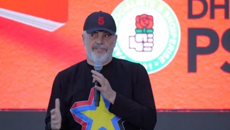 Rama-vajzave në Kamëz: Të dashurve tuaj duhet t’i vini kusht, të mos votojnë për kënetën