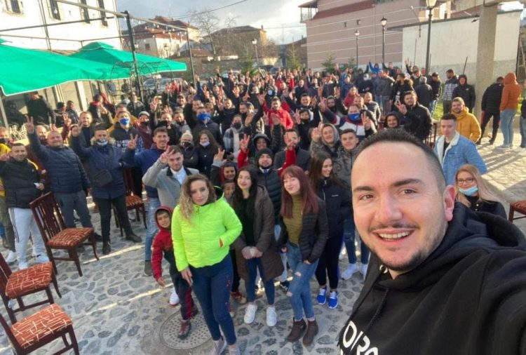 Salianji letër të rinjve që votojnë për herë të parë: Vendi i ka sytë nga ti!