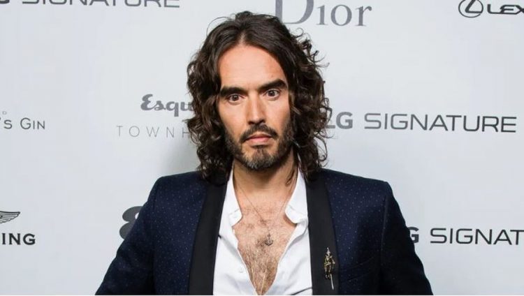 Nga yll kinemaje në qendër të hetimeve, aktori dhe prezantuesi i njohur britanik nën akuzë për përdhunim dhe ngacmim seksual