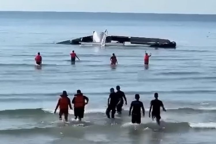 Avioni ushtarak bie gjatë stërvitjes, vdesin 6 persona