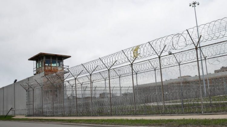 Dyshohet se pengoi zbatimin e ligjit, arrestohet gjykatësja në SHBA