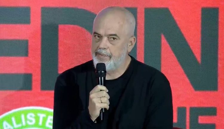 Rama takim me studentët dhe pedagogët: Në 10 vite, mbi 1 mld euro investime në Vlorë