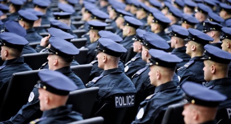 Pa gradime, zyrtarë policorë mbajnë pozita në të cilat s’janë emëruar