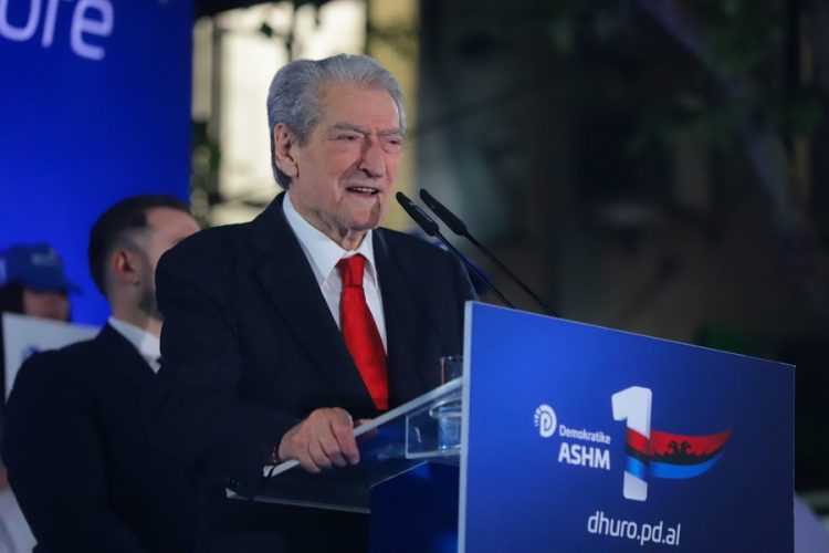 Berisha nga Astiri: Çiftet me tre fëmijë nuk do paguajnë asnjë qindarkë kredi