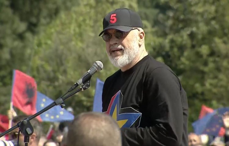 Rama “pagëzon” LaCivita me emrin Latif: Qullësi e ka thirrur nga Amerika hajde se do më rrahin