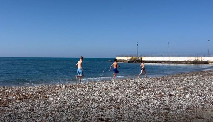 Durrësi, 90% i rezervuar për festën e Pashkës