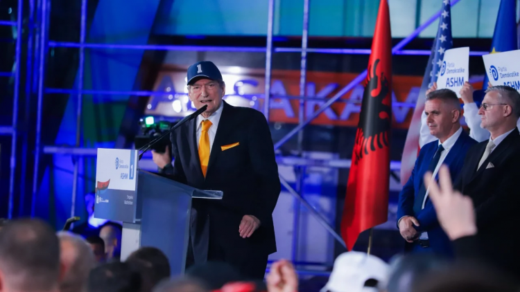 Berisha nga Kamëza: Rama ka legalizuar sarajet e Surrelit në kundërshtim me ligjin, ndërsa ju…