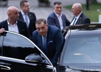 Dodik i kërkuar me urdhër arresti, ndodhet në Moskë