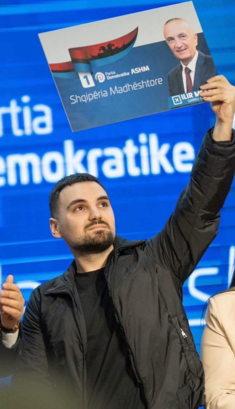 “Voto Ilir Metën”/ Kryemadhi në mbështetje të kreut të PL, edhe në proces divorci