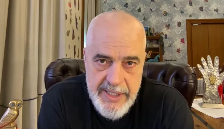“Unë nuk shaj, o kriminel, o maskara…”/ Rama: Kush nuk e përballon humorin e satirën, nuk duhet të merret me politikë