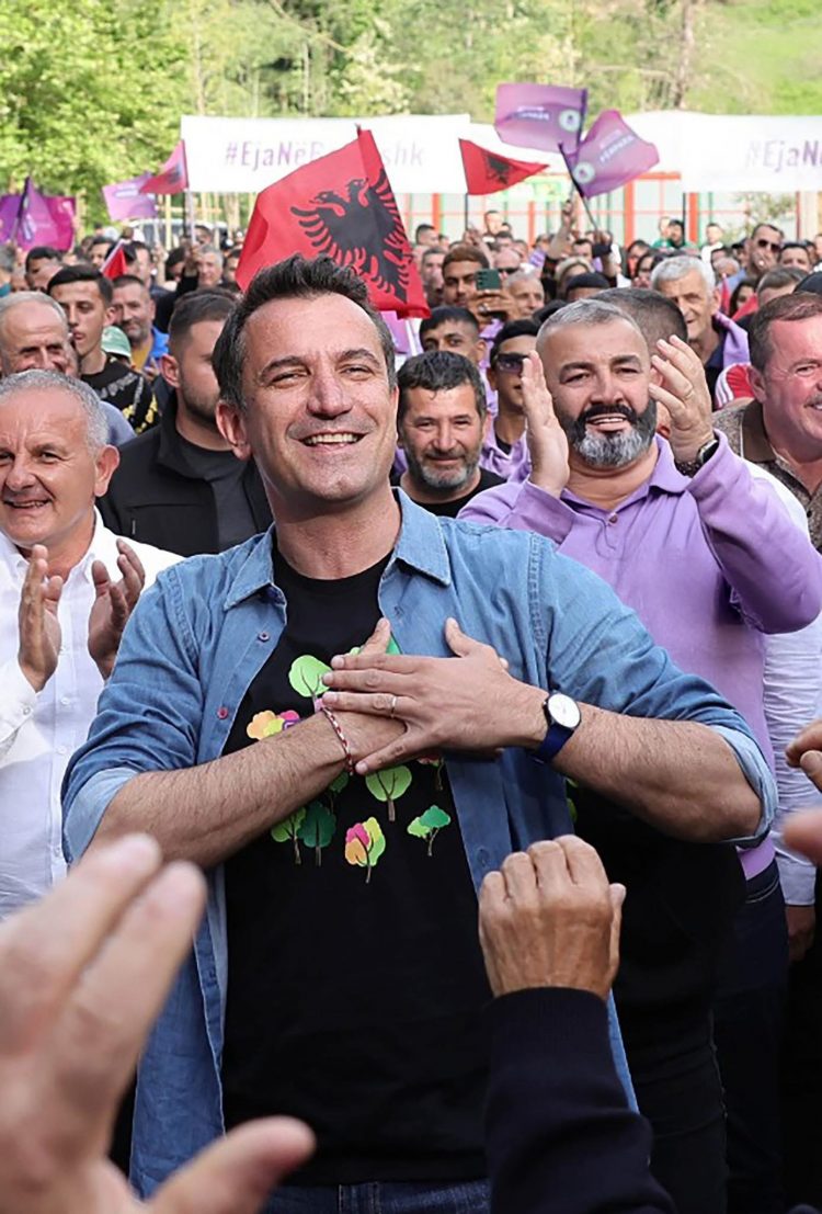 Dy muaj në burg pa gjyq/ Veliaj: Jam ende pa akuzë prej një anonimi që nuk ekziston!