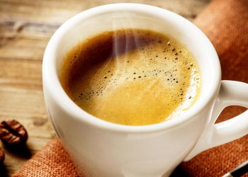 A janë të sigurta për diabetikët pijet me kafeinë?