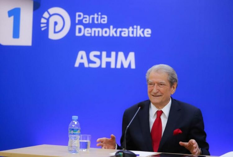 Berisha për Ramën: Atij i mbeti vetëm vallja e Lubisë, me aksesorë që zbrisnin minimumi 1200 Euro më e vogla!