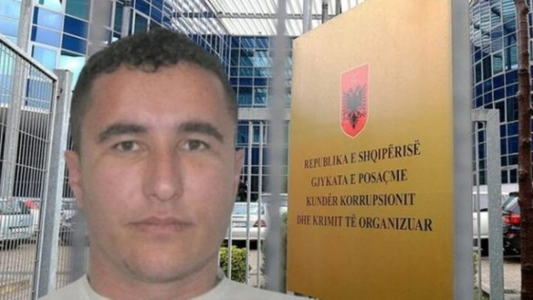 “Të fus në listë, je në ofertë”/ Tensione në gjyqin për dosjen “Plumbi i Artë”, avokati braktis sallën: Nuk toleroj të më kërcënojë Nuredin Dumani