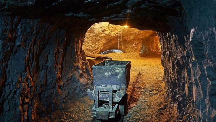 Shembet një masiv gurësh në minierë, humb jetën 48-vjeçari në Bulqizë