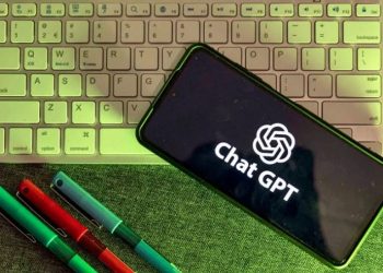 ChatGPT në shkolla, po ndihmon apo pengon?