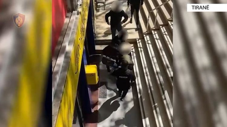 Porositi kanabis në SHBA, arrestohet 23-vjeçari në Tiranë