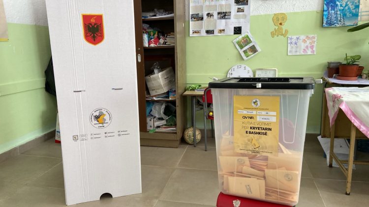 Votoi dy herë në zgjedhjet vendore, Prokuroria Fier dërgon në gjyq një person